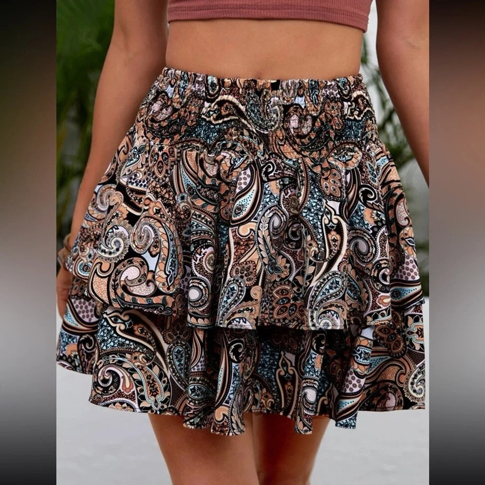 4/$25 SHEIN Paisley Print Tiered Mini Skirt Women’s XS Smocked Elastic Waistband